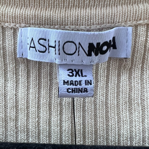 Fashion Nova Knitted Dress - Picture 8 of 9